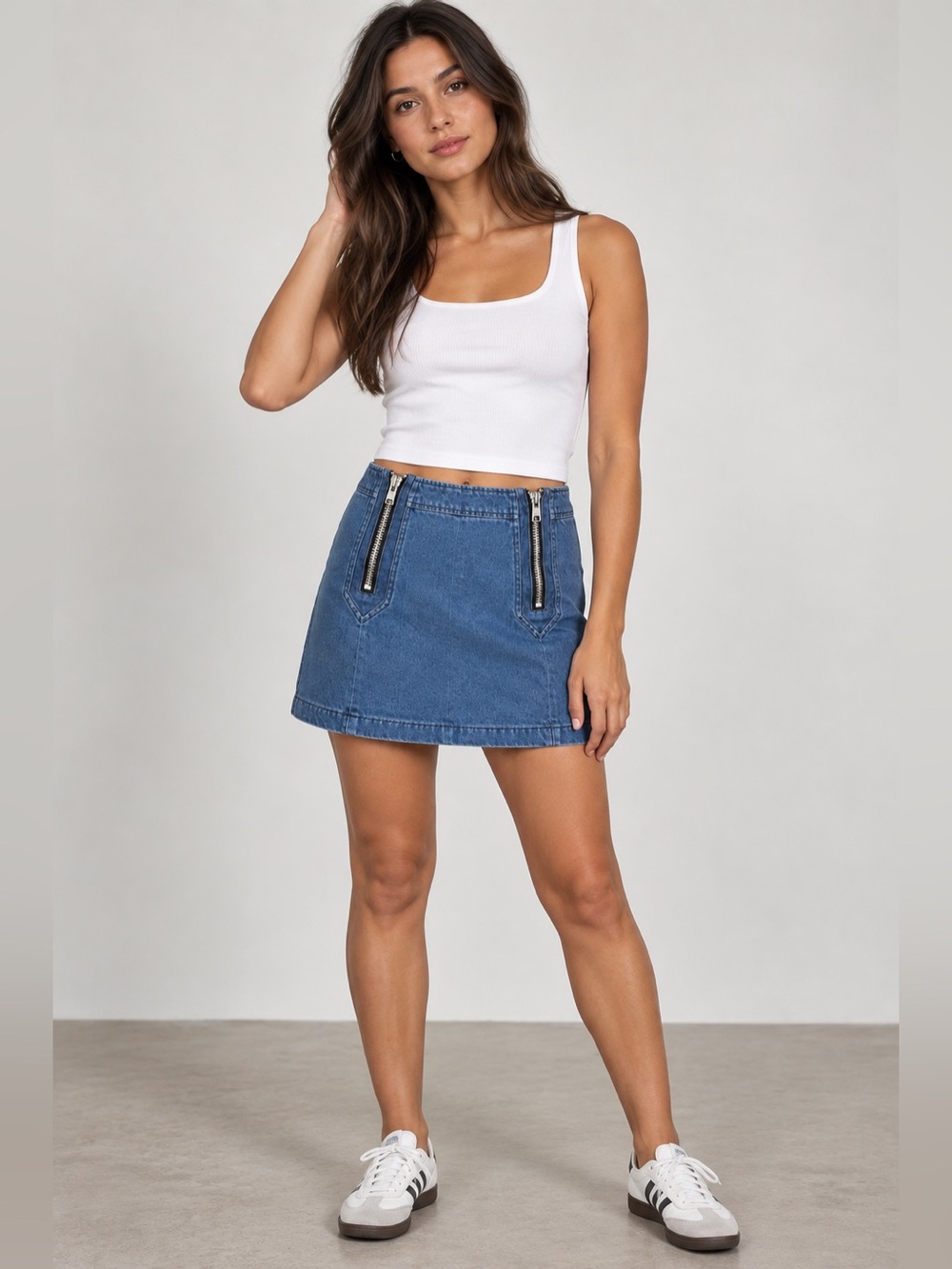 POL Blue denim skirt with front zipper detail size small 100% cotton